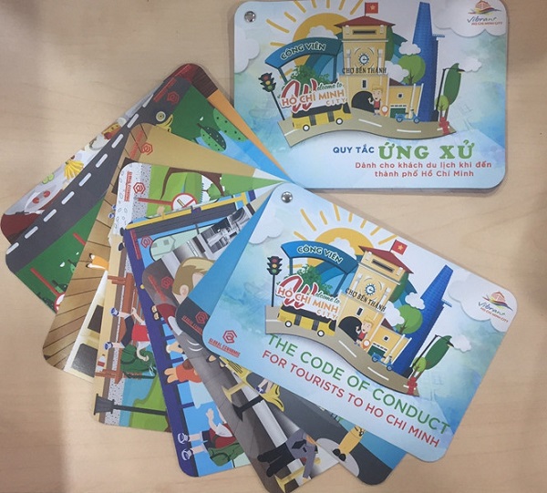 TP. HCM phát miễn phí 150.000 Bộ quy tắc ứng xử cho khách du lịch