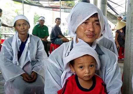 Quảng Bình: Khởi tố vụ án bác sỹ làm mẹ con sản phụ tử vong khi nhập viện - Hình 1
