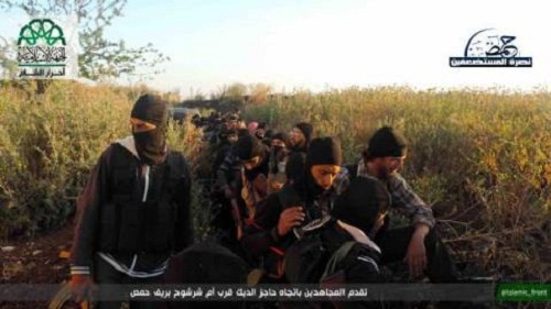 Các chiến binh thánh chiến hoảng sợ quay súng giúp Assad