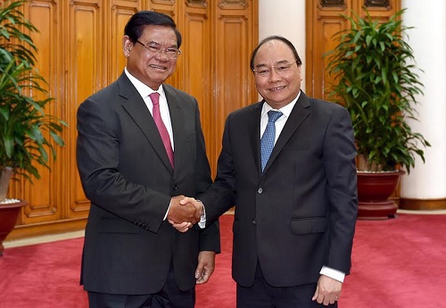 Thủ tướng Nguyễn Xuân Phúc tiếp Phó Thủ tướng, Bộ trưởng Nội vụ Campuchia - Hình 1