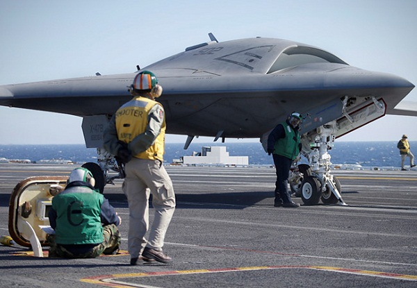 Giải mật chiến thuật bầy ong không người lái, trí tuệ nhân tạo của Hải quân Mỹ