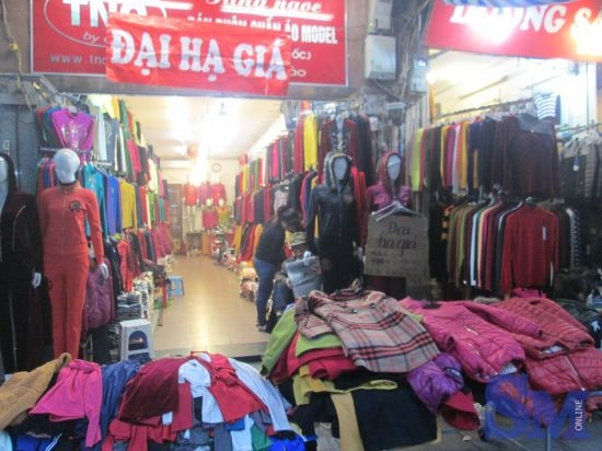 Mùa đông không lạnh khiến nhiều mặt hàng ế ẩm