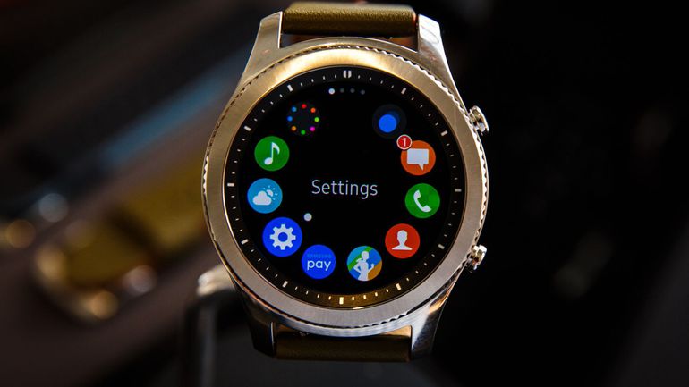 Samsung ra mắt đồng hồ Gear S3 sạc không dây - Hình 1