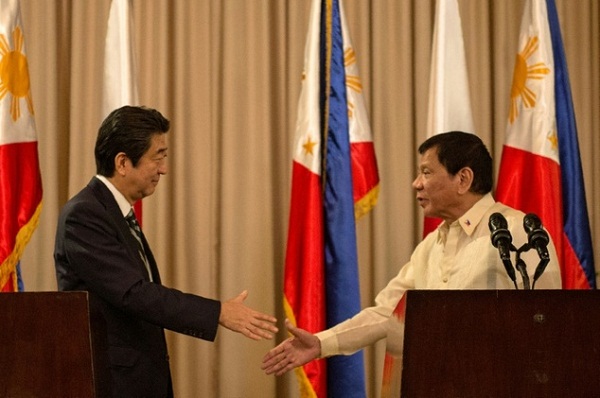 Thủ tướng Nhật tìm kiếm gì ở Philippines? - Hình 2