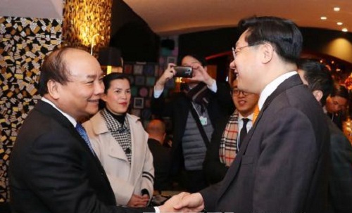Về "Tương lai nền sản xuất dưới góc độ chiến lược khu vực"...