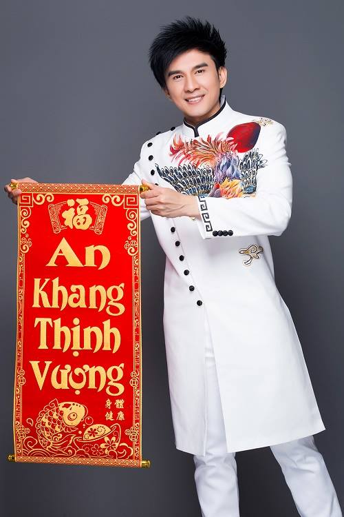 “Anh Bo” Đan Trường “gợi ý” trang phục áo dài đón Tết