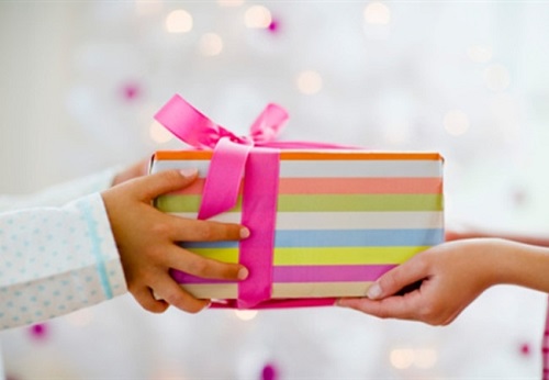 Hà Nội yêu cầu báo cáo việc nhận quà Tết trước ngày 6/2
