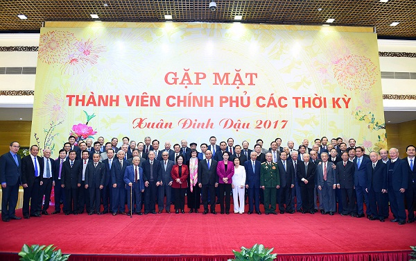 Thủ tướng Nguyễn Xuân Phúc gặp mặt thành viên Chính phủ các thời kỳ