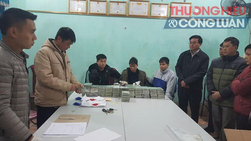 Lạng Sơn: Bắt đối tượng vận chuyển 88 bánh heroin