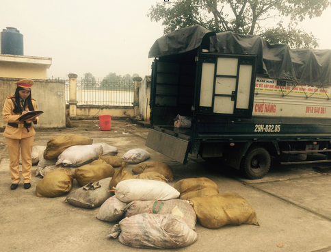 Thanh Hóa: Bắt xe vận chuyển thực phẩm bẩn