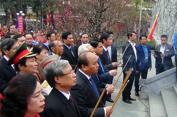 Thủ tướng dâng hương tại lễ kỷ niệm 228 năm chiến thắng Ngọc Hồi - Đống Đa - Hình 1