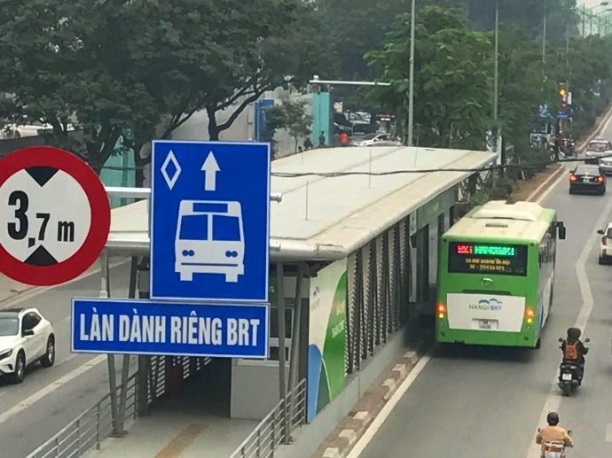 Hà Nội: Từ ngày 6/2, sẽ chính thức thu tiền hành khách đi buýt nhanh BRT - Hình 1