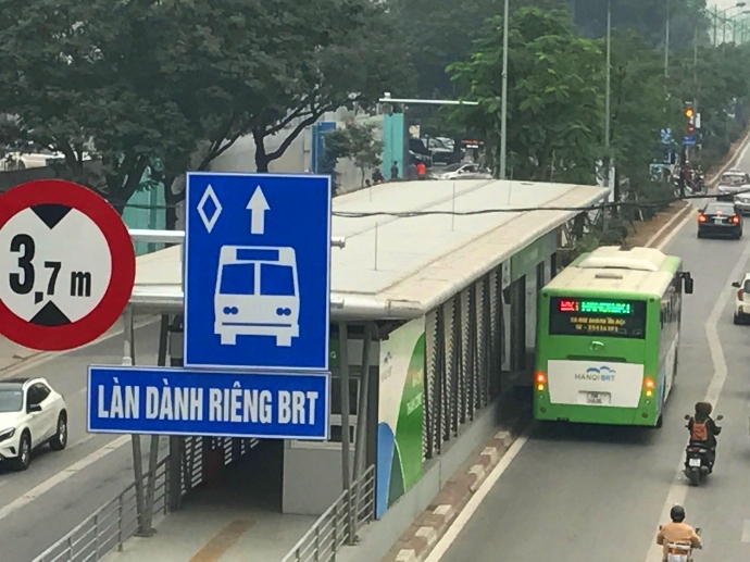 Hà Nội: Từ ngày 6/2, sẽ chính thức thu tiền hành khách đi buýt nhanh BRT
