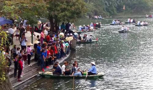 Vãn cảnh bằng thuyền tại khu sinh thái Tràng An... vỡ trận - Hình 3