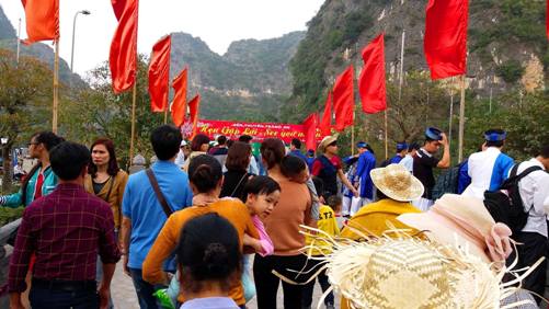 Vãn cảnh bằng thuyền tại khu sinh thái Tràng An... vỡ trận - Hình 7