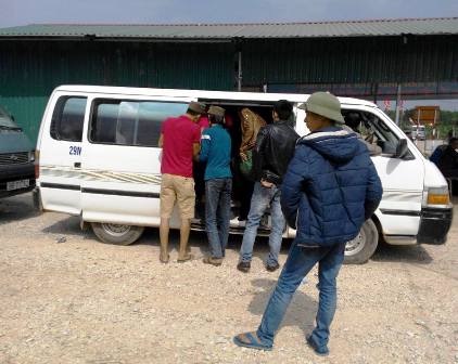 Lễ hội Am Tiên (Thanh Hóa): "Chặt chém" giá trông giữ xe khiến du khách phát hoảng