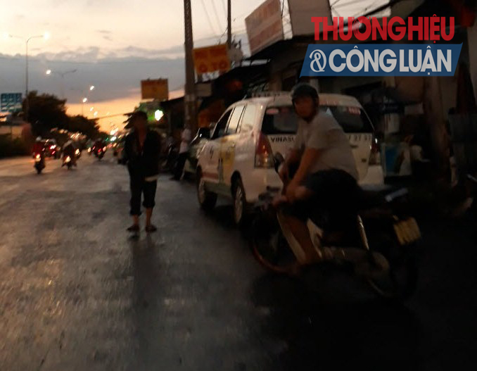 TP. Hồ Chí Minh: Sau Tết Đinh Dậu, xe dù, bến cóc hoạt động mạnh - Hình 4