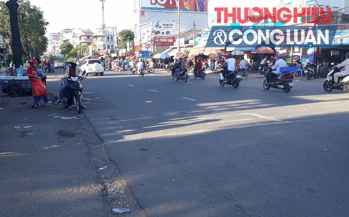 TP. Hồ Chí Minh: Sau Tết Đinh Dậu, xe dù, bến cóc hoạt động mạnh - Hình 6
