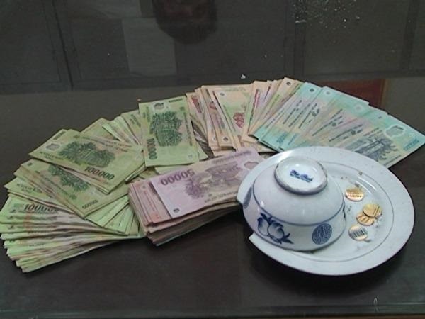 Hưng Yên: Phá ổ đánh bạc bắt giữ 27 đối tượng, thu hơn 130 triệu đồng - Hình 1