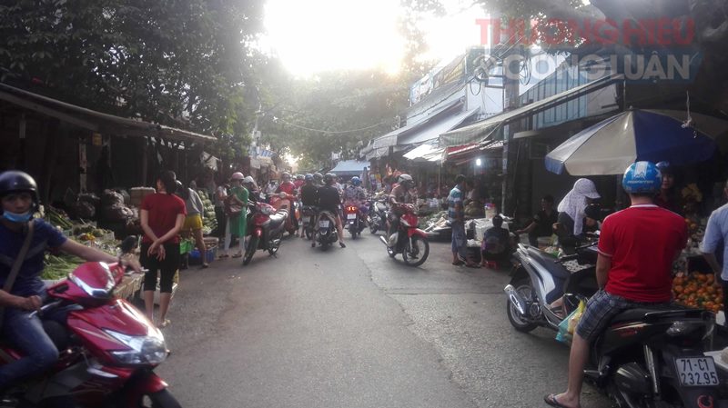 TP. Hồ Chí Minh: Họp chợ giữa ngã ba đường tại phường 17, quận Gò Vấp! - Hình 8
