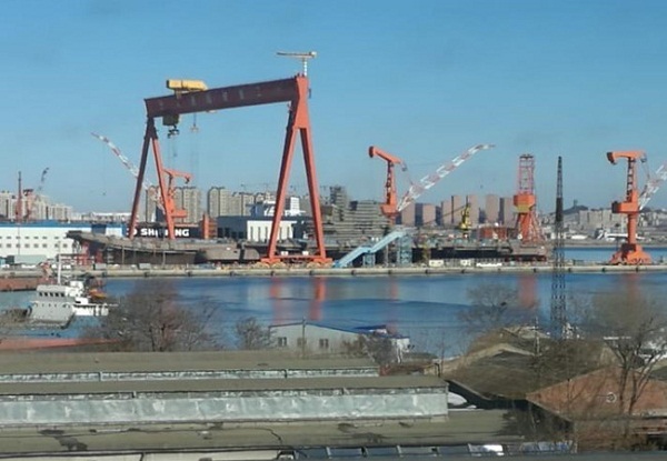 Trung Quốc chế tạo tàu sân bay thứ hai để "hoành hành" ở Biển Đông