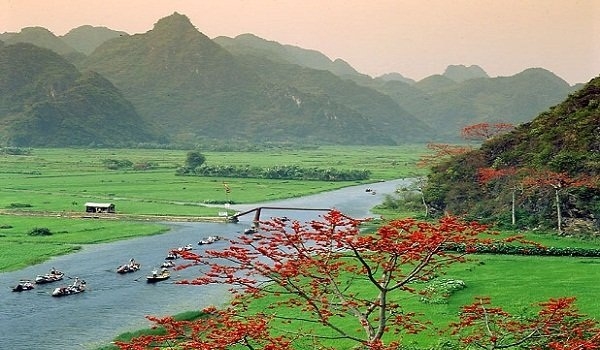 Cuối tuần thời tiết Bắc Bộ nắng ấm thích hợp cho du lịch, dã ngoại