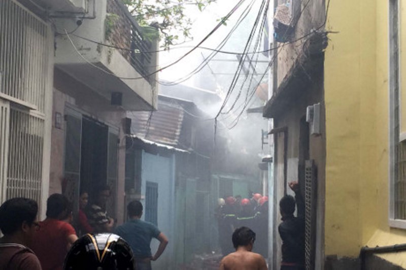 TP. HCM: Hỏa hoạn thiêu rụi nhiều phòng trọ