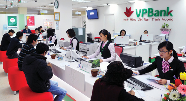 VPBank cắt giảm hơn 20% lương của nhân viên - Hình 1