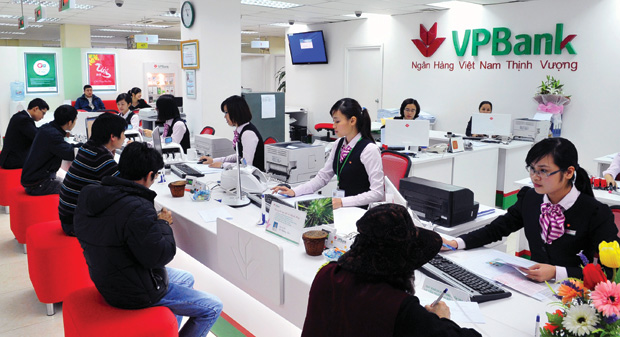 VPBank cắt giảm hơn 20% lương của nhân viên