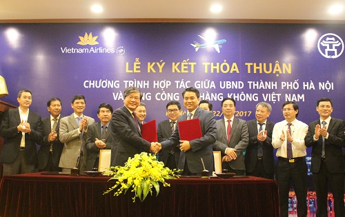 UBND TP. Hà Nội ký hợp tác với Vietnam Airline về phát triển du lịch