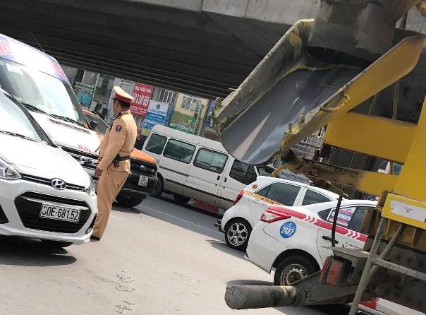 Hà Nội: Đội CSGT số 7 làm ngơ cho xe tải, xe bồn “oanh tạc” trong giờ cấm? - Hình 3