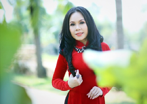 Việt Hương viết “tâm thư” xin lỗi vì diễn hài “thô tục”