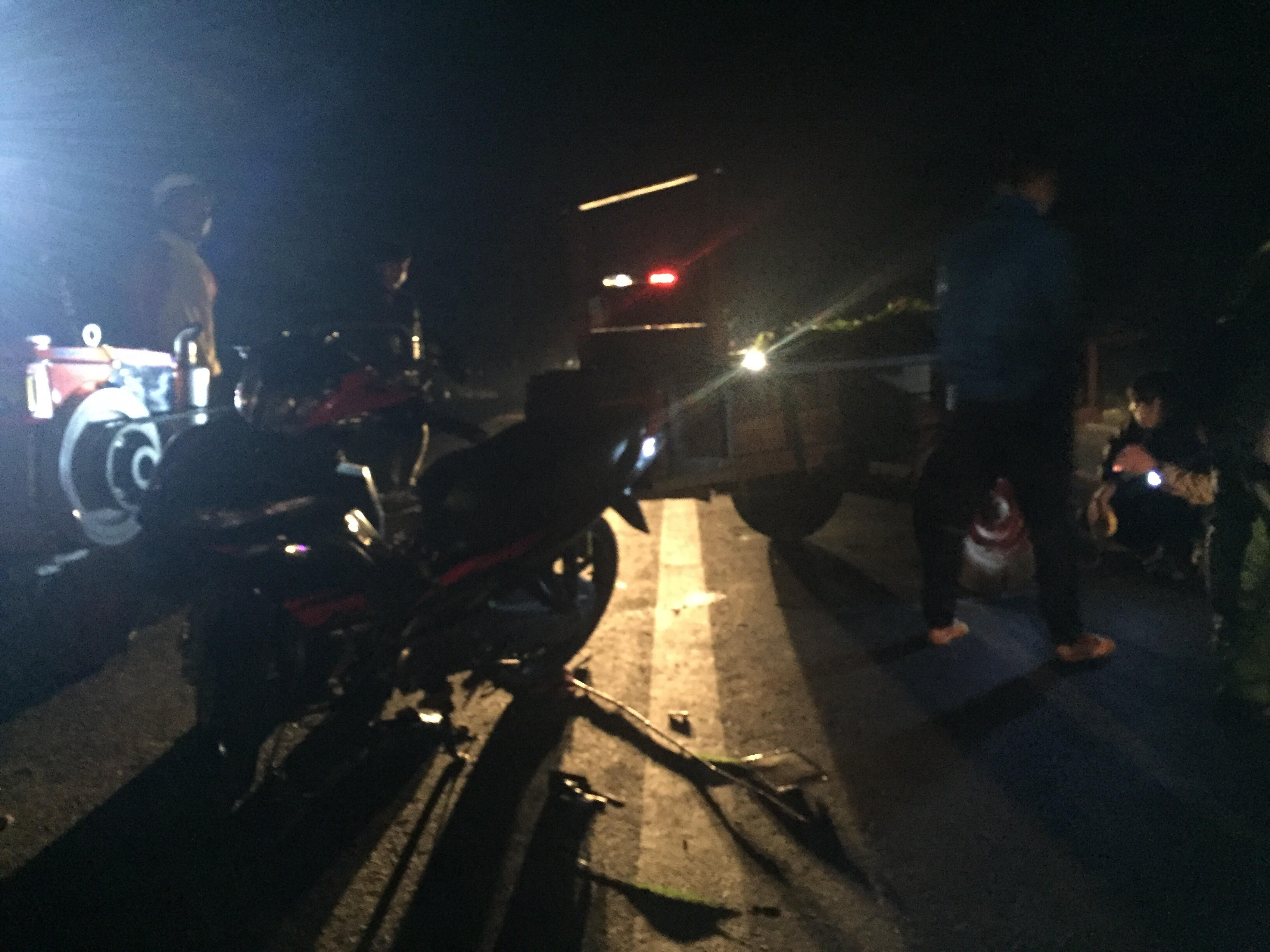 ĐắK Lắk: Tông vào xe công nông, nam thanh niên tử vong trên đường đi cấp cứu - Hình 1