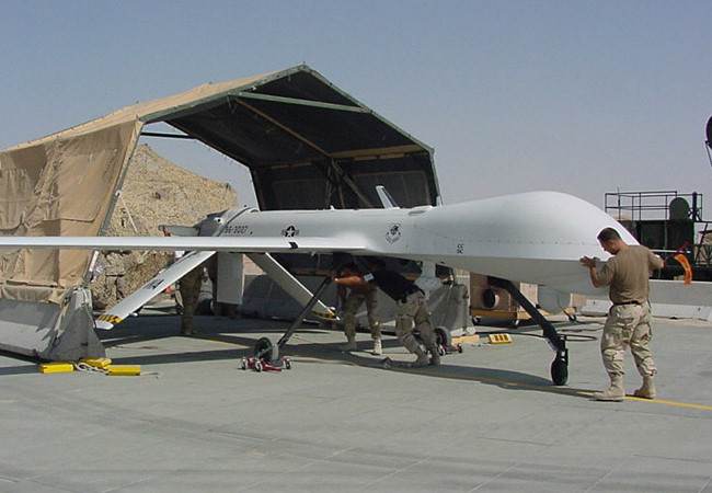 Chiến sự Syria: UAV Mỹ khai hỏa giết chết con rể Bin Laden - Hình 1