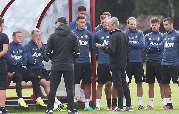 MU – Bournemouth: Một chiến thắng, bước chân vào Top 4