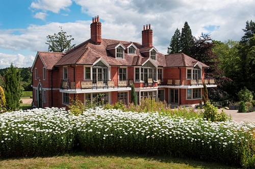 Savills độc quyền bán Rede Place từng là sợ hữu của Tom Cruise