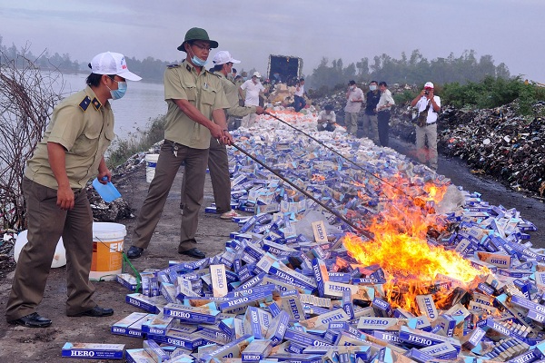 Chống buôn lậu thuốc lá: Hạn chế bất cập - đẩy lùi vấn nạn