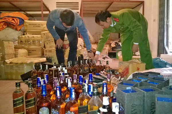 Hà Nội: Thu giữ hơn 1.000 lít rượu không rõ xuất xứ - Hình 1