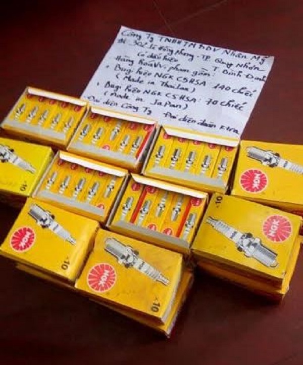 Bình Định: Xử phạt DN kinh doanh bugi giả nhãn hiệu NGK