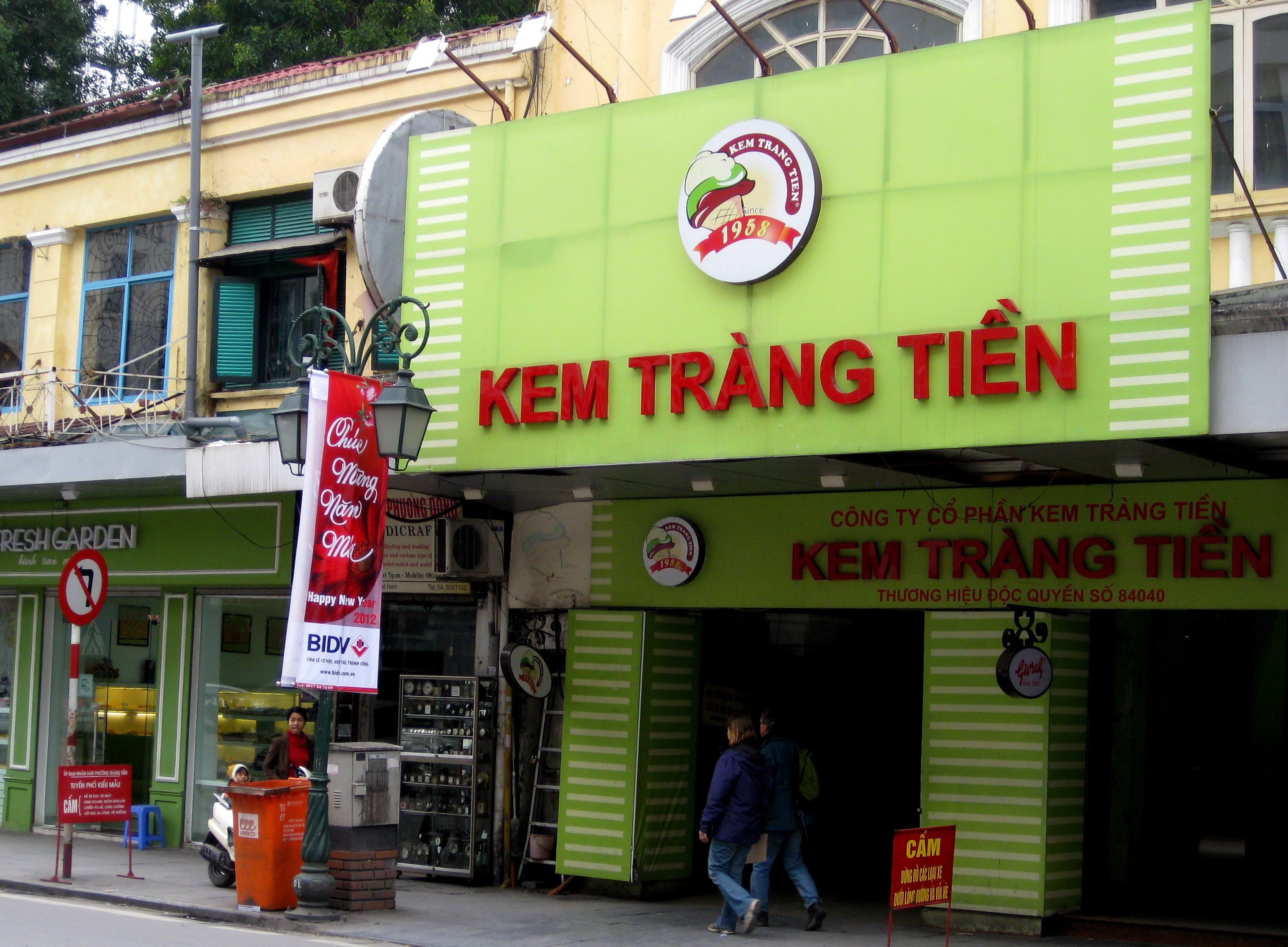 Cổ phần hóa DN: Nóng vấn đề đất vàng