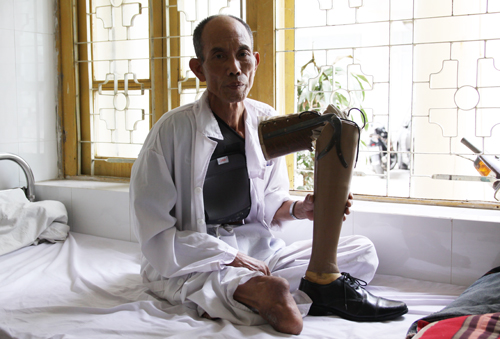 Khởi tố thêm một đối tượng trong vụ hành hung thương binh