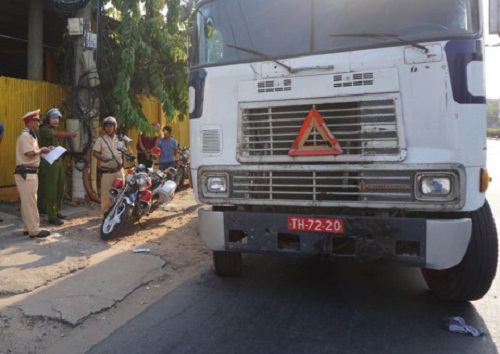 Thủ tướng yêu cầu tổng kiểm tra biển số xe quân đội