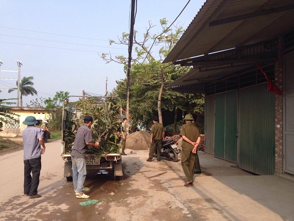 Xã Thọ An (Đan Phượng, HN) ra quân dọn dẹp vỉa hè, lập lại trật tự trên địa bàn