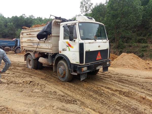 Thừa Thiên Huế: Lợi dụng cải tạo đất, DN khai thác đất sét bán cho nhà máy gạch - Hình 1