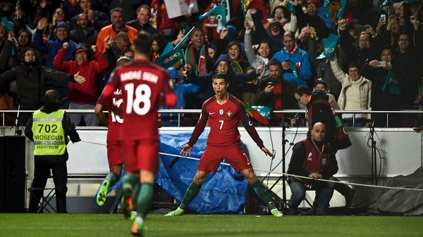 Vòng loại World Cup 2018: Ronaldo rực sáng giúp BĐN đánh bại Hungary trên sân nhà - Hình 1