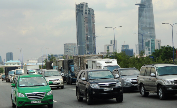 Kinh doanh vận tải bằng ô tô: Đề xuất bỏ quy định về số lượng phương tiện tối thiểu - Hình 1