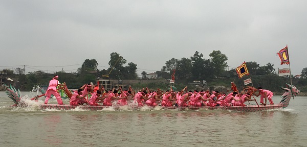 Giỗ Tổ Hùng Vương 2017: Tưng bừng Hội bơi chải truyền thống trên Sông Lô - Hình 9