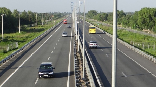 Khởi động dự án cao tốc Bắc – Nam từ 6 đến 10 làn xe