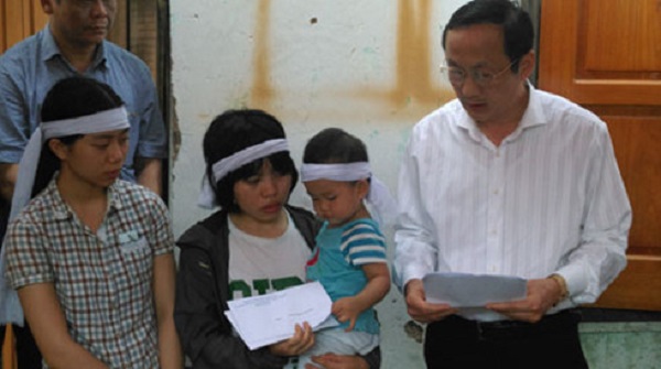 Hà Tĩnh: Trao thư khen của Chủ tịch nước cho cô gái hiến tạng mẹ ruột cứu người - Hình 1
