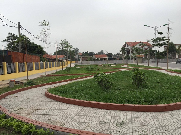 Quảng Ninh: "Đường cong mềm mại” qua nhà Chủ tịch TX. Đông Triều?